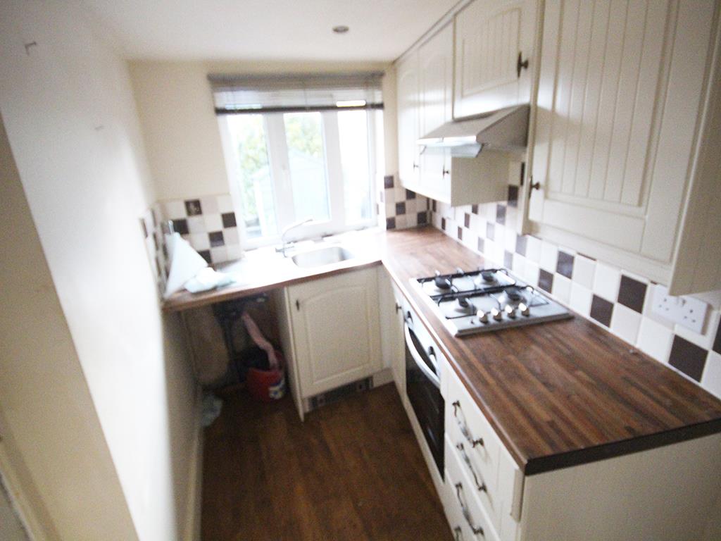 2 bedroom mid terrace house To Let in Fence - IMG_0496.jpg